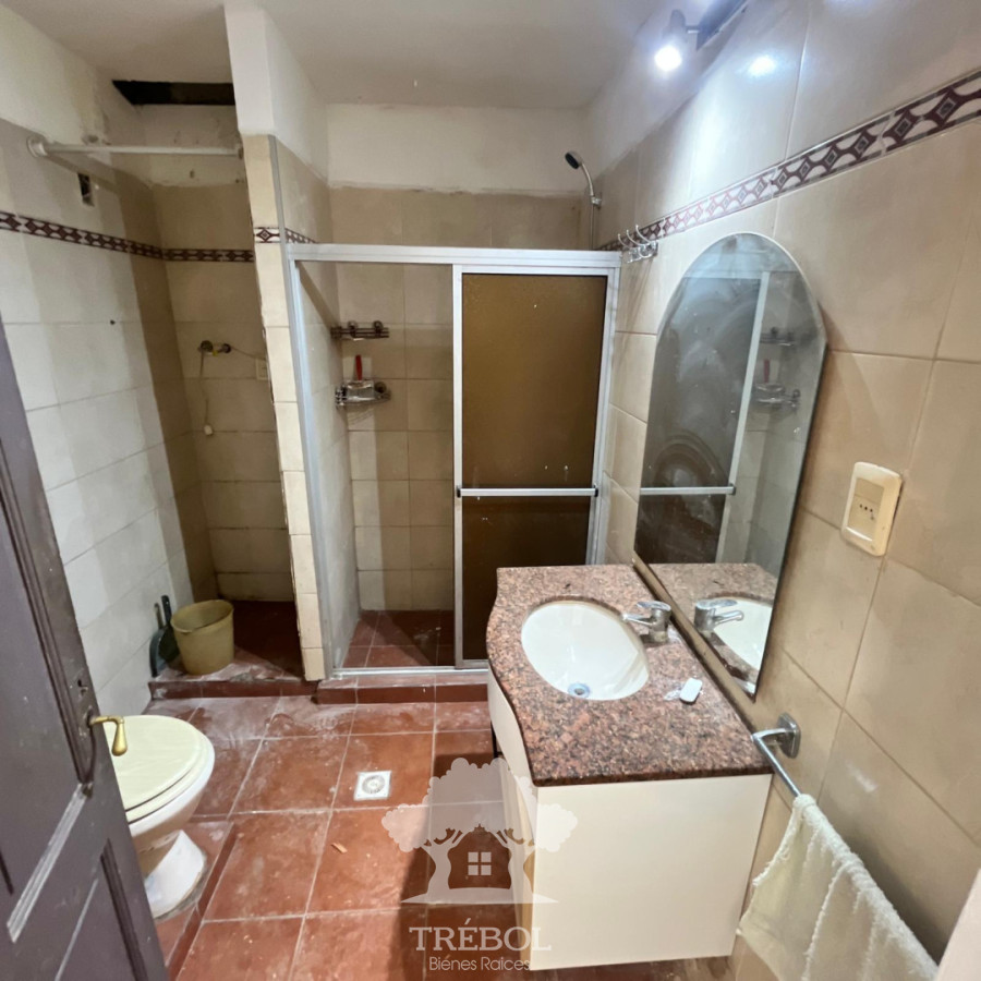 Casa ID.100 - Alquiler Casa 6 Dormitorios Aguada Montevideo V 