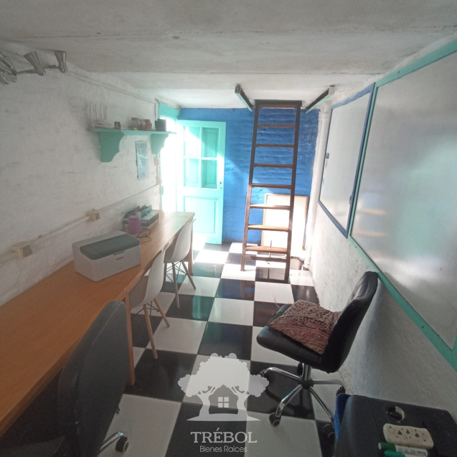 Casa ID.162 - Alquiler Casa 5 Dormitorios Tres Cruces Montevideo D