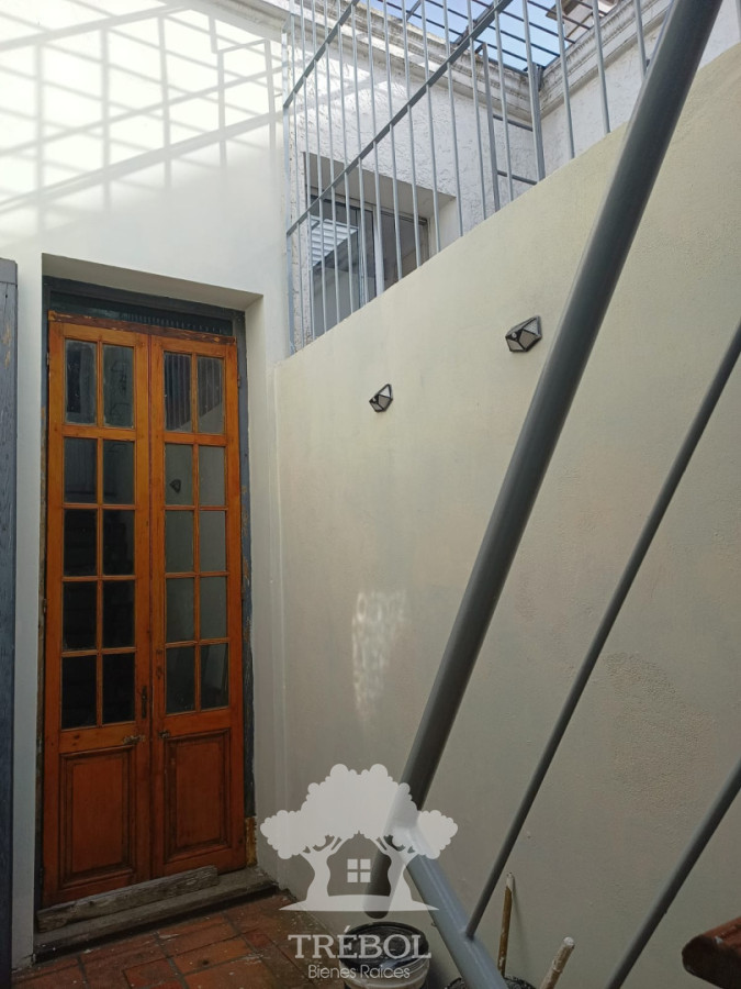 Casa ID.132 - Alquiler Casa 2 Dormitorios Ciudad Vieja Montevideo V 