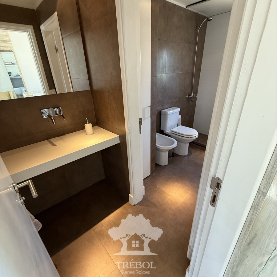 Casa ID.52 - Venta Casa 2 o 5 Dormitorios Buceo Montevideo B