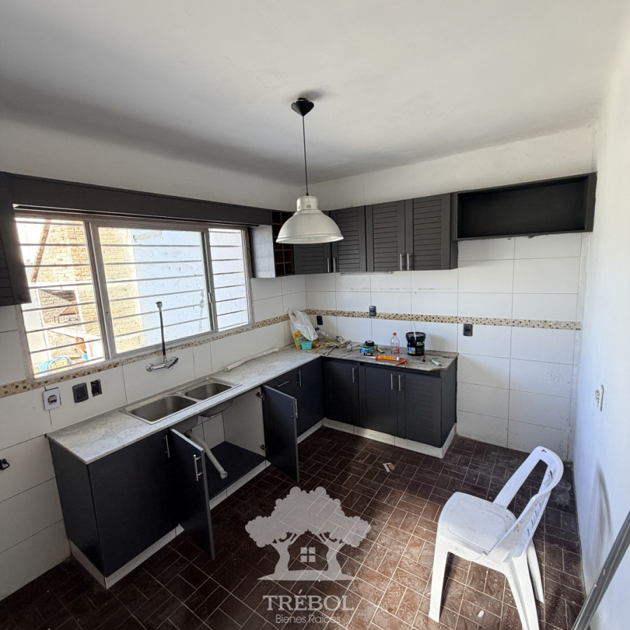 Casa ID.243 - Alquiler Casa 5 Dormitorios Ciudad Vieja  Montevideo G