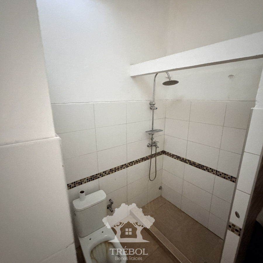 Casa ID.243 - Alquiler Casa 5 Dormitorios Ciudad Vieja  Montevideo G