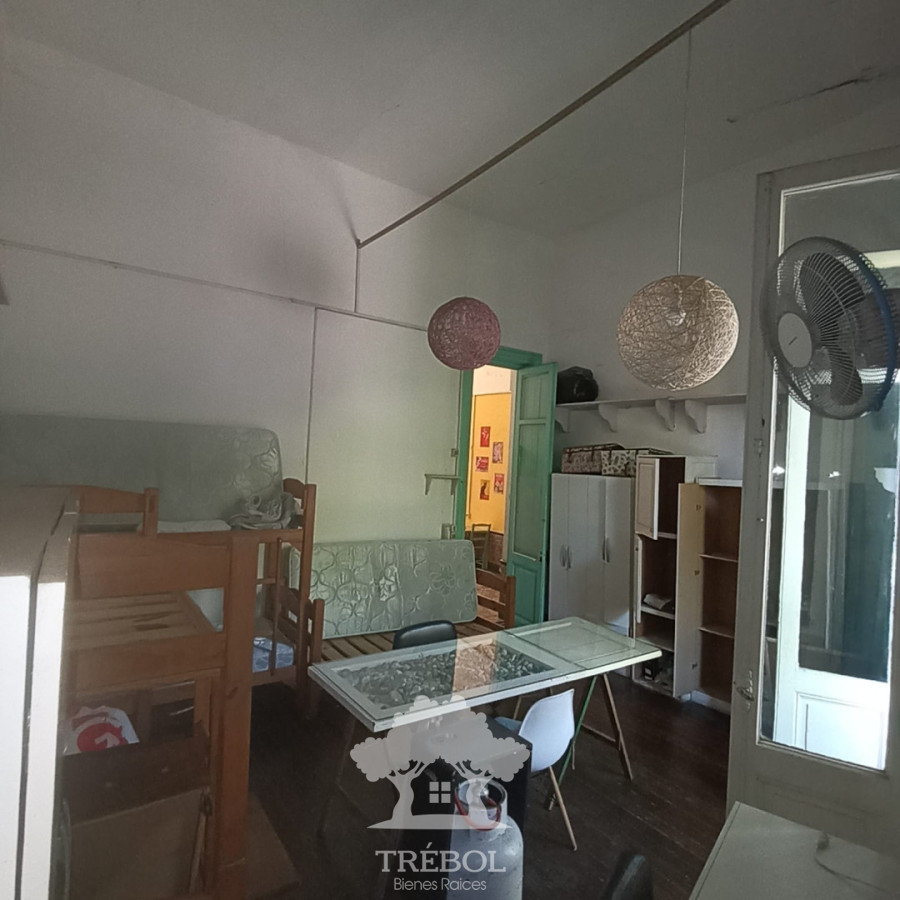 Casa ID.162 - Alquiler Casa 5 Dormitorios Tres Cruces Montevideo D