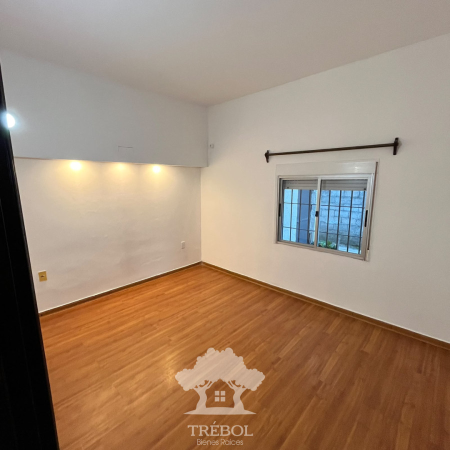 Casa ID.411 - casa 2 Dormitorios Malvin Norte Montevideo D
