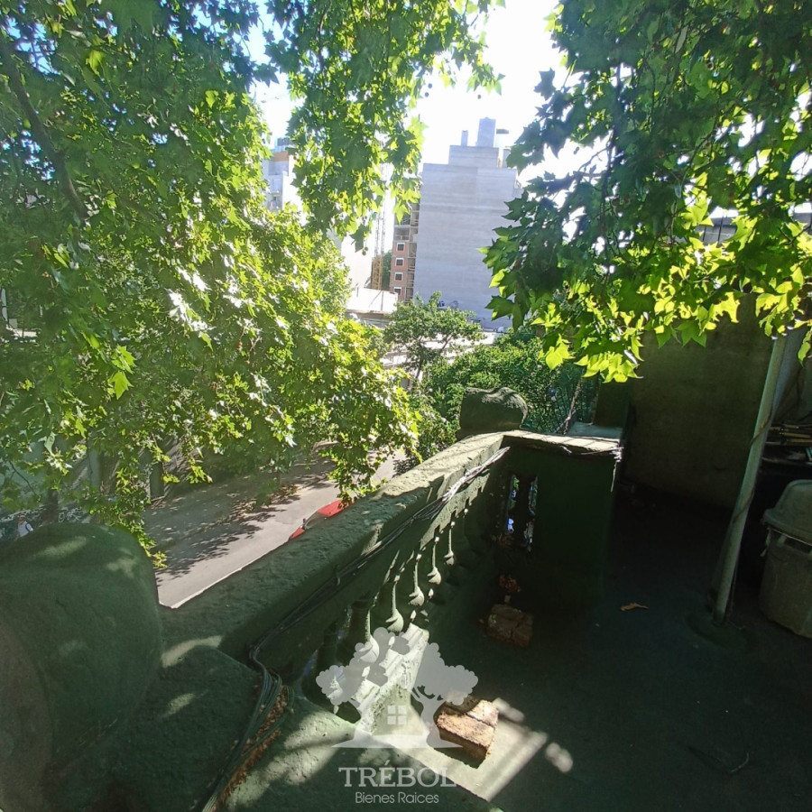 Casa ID.162 - Alquiler Casa 5 Dormitorios Tres Cruces Montevideo D