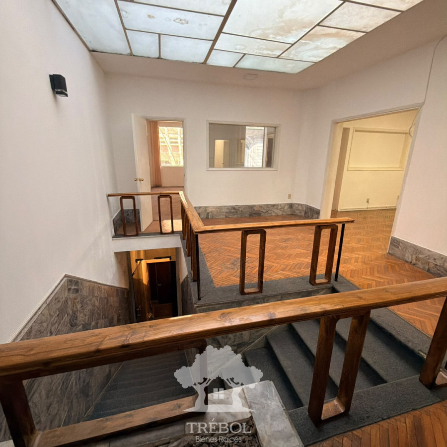 Casa ID.306 - Alquiler casa 4 Dormitorios Centro Montevideo D