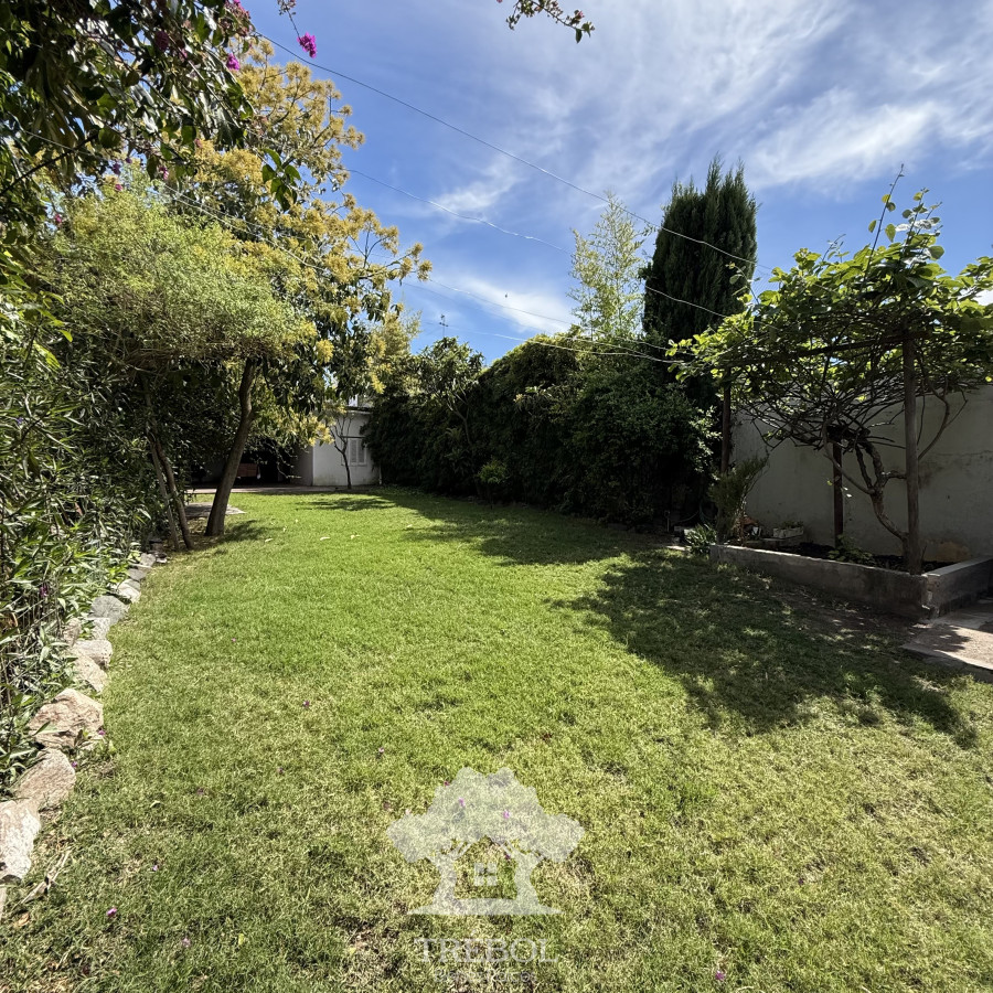 Casa ID.52 - Venta Casa 2 o 5 Dormitorios Buceo Montevideo B