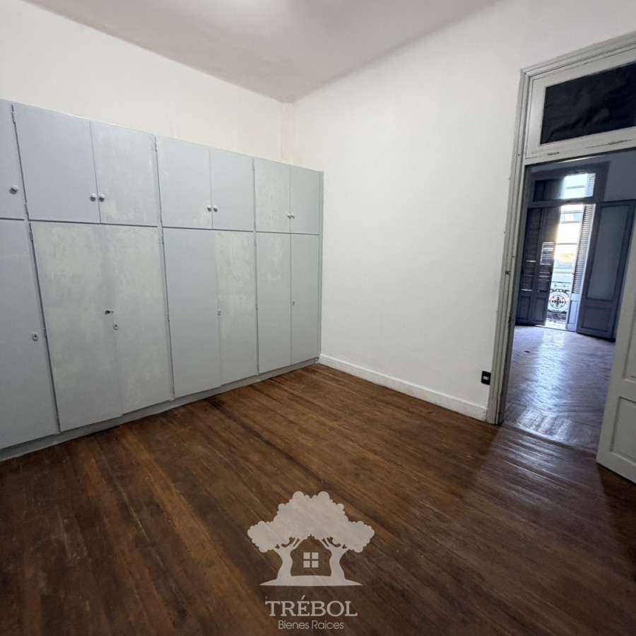 Casa ID.243 - Alquiler Casa 5 Dormitorios Ciudad Vieja  Montevideo G