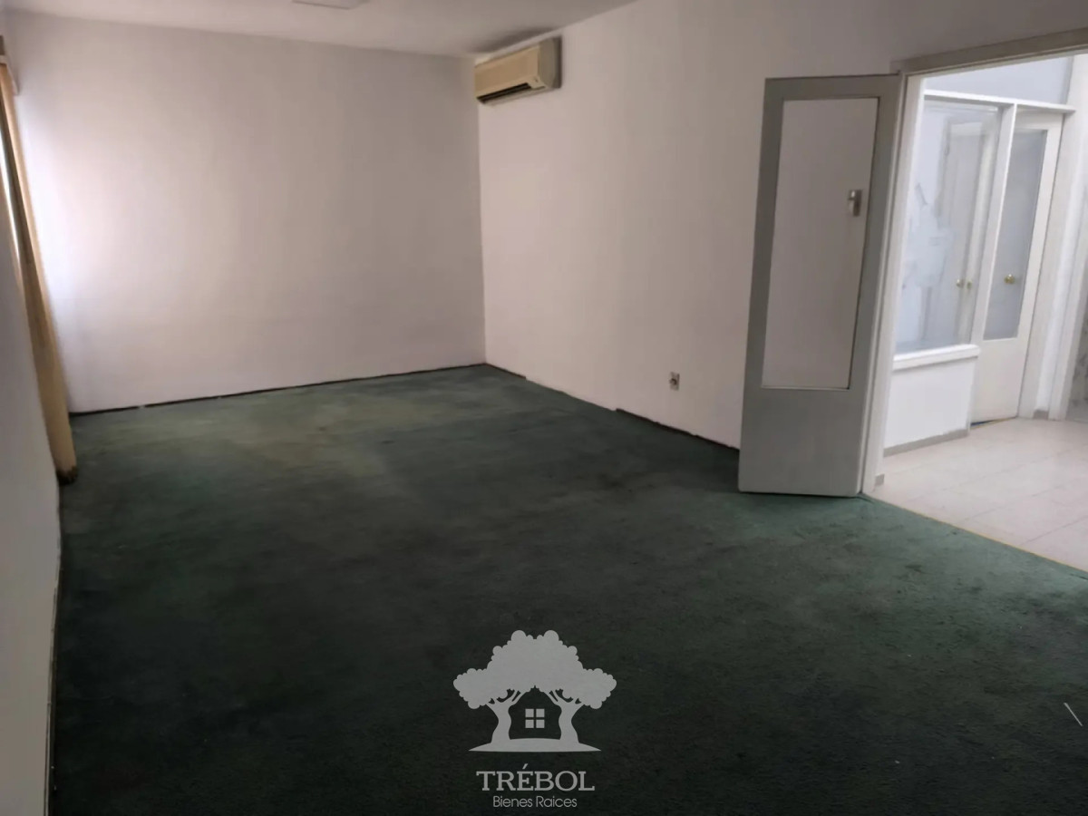 Casa ID.306 - Alquiler casa 4 Dormitorios Centro Montevideo D
