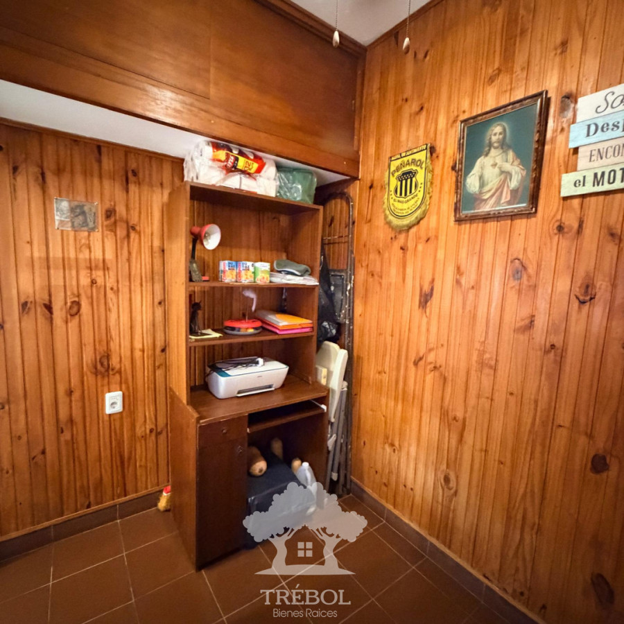 Casa ID.433 - Venta Casa 2 Dormitorios y Escritorio con Garaje Pérez Castellanos Montevideo V 
