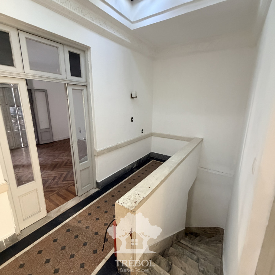 Casa ID.243 - Alquiler Casa 5 Dormitorios Ciudad Vieja  Montevideo G