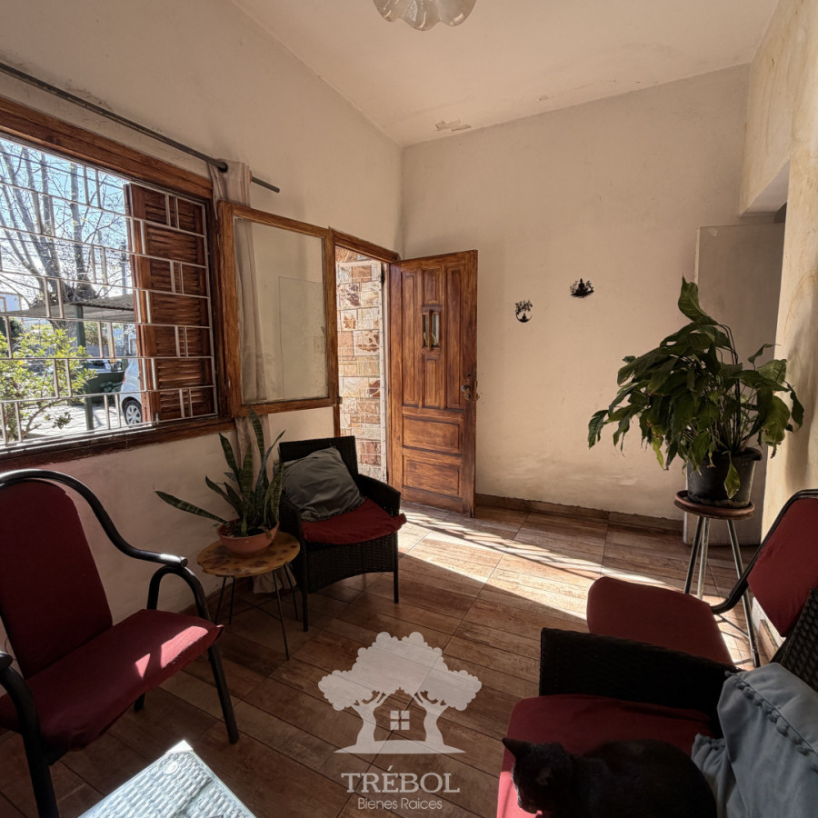 Casa ID.26 - Venta  Casa con Garaje y dos Apartamentos al fondo rentados Carrasco Norte Montevideo V