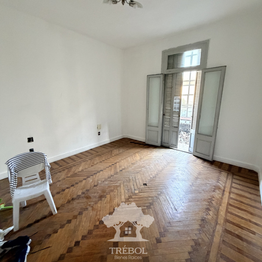 Casa ID.243 - Alquiler Casa 5 Dormitorios Ciudad Vieja  Montevideo G