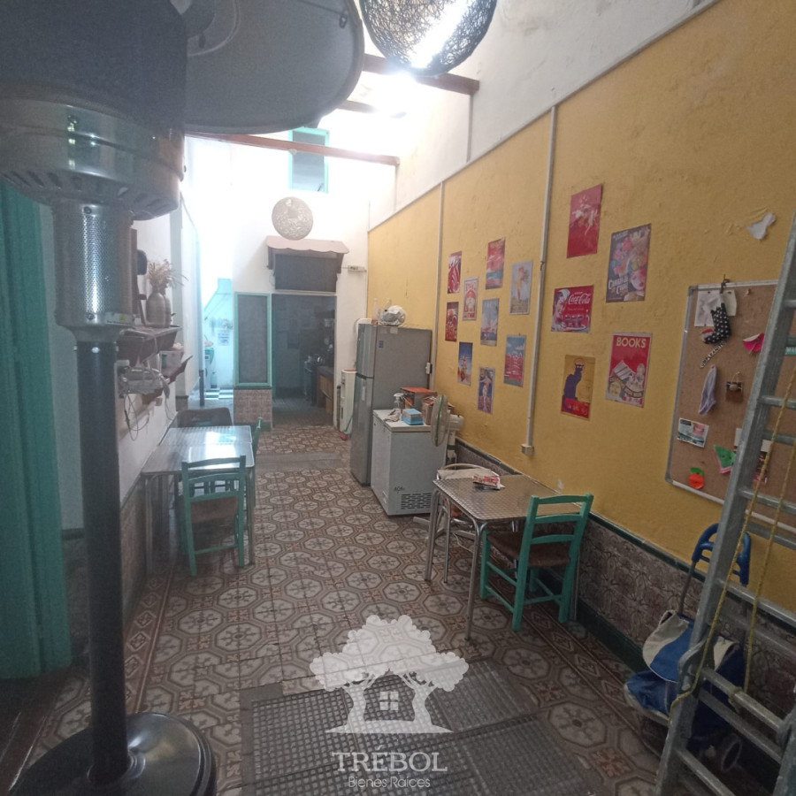 Casa ID.162 - Alquiler Casa 5 Dormitorios Tres Cruces Montevideo D