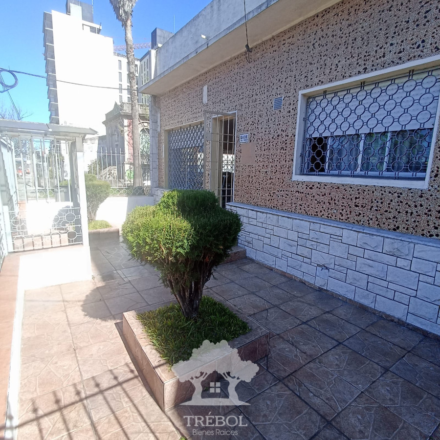 Casa ID.24 - Venta Casa 3 Dormitorios La Blanqueada D