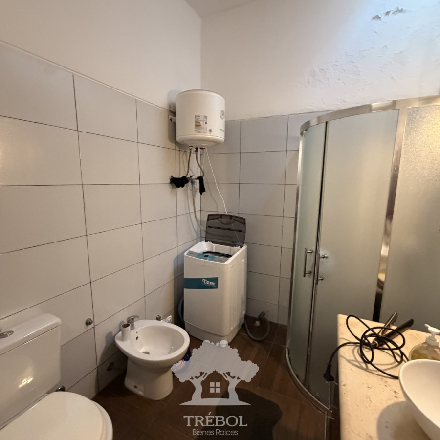 Casa ID.26 - Venta  Casa con Garaje y dos Apartamentos al fondo rentados Carrasco Norte Montevideo V