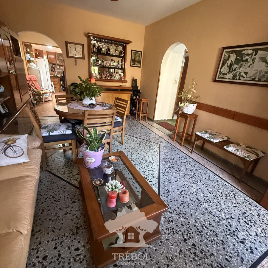 Casa ID.116 - Venta 2 Casas Villa Española Montevideo B