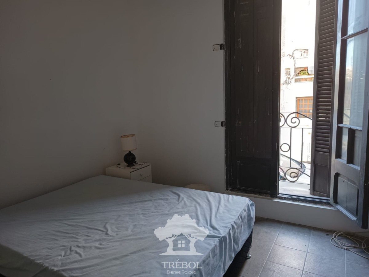 Casa ID.239 - Alquiler Casa 2 Dormitorios Ciudad Vieja Montevideo V 