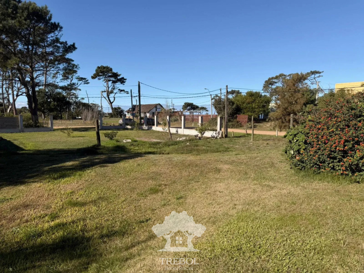 Casa ID.381 - Casa  3 Dormitorios Fortín de Santa Rosa Canelones D