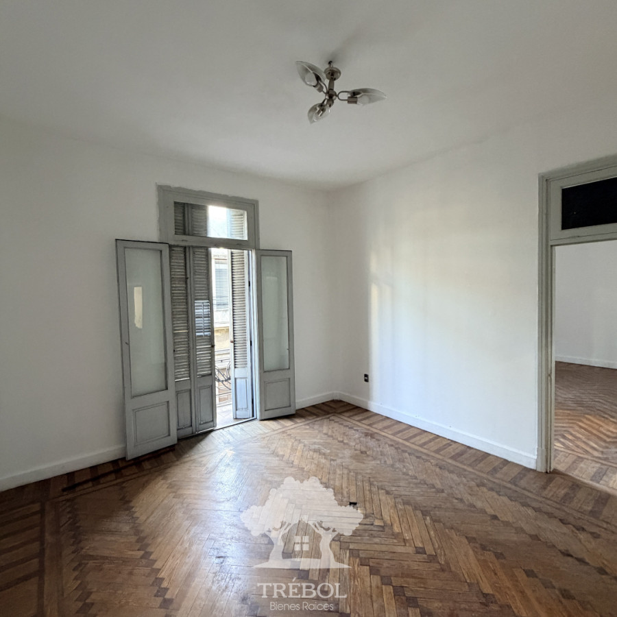 Casa ID.243 - Alquiler Casa 5 Dormitorios Ciudad Vieja  Montevideo G