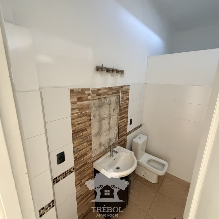 Casa ID.243 - Alquiler Casa 5 Dormitorios Ciudad Vieja  Montevideo G