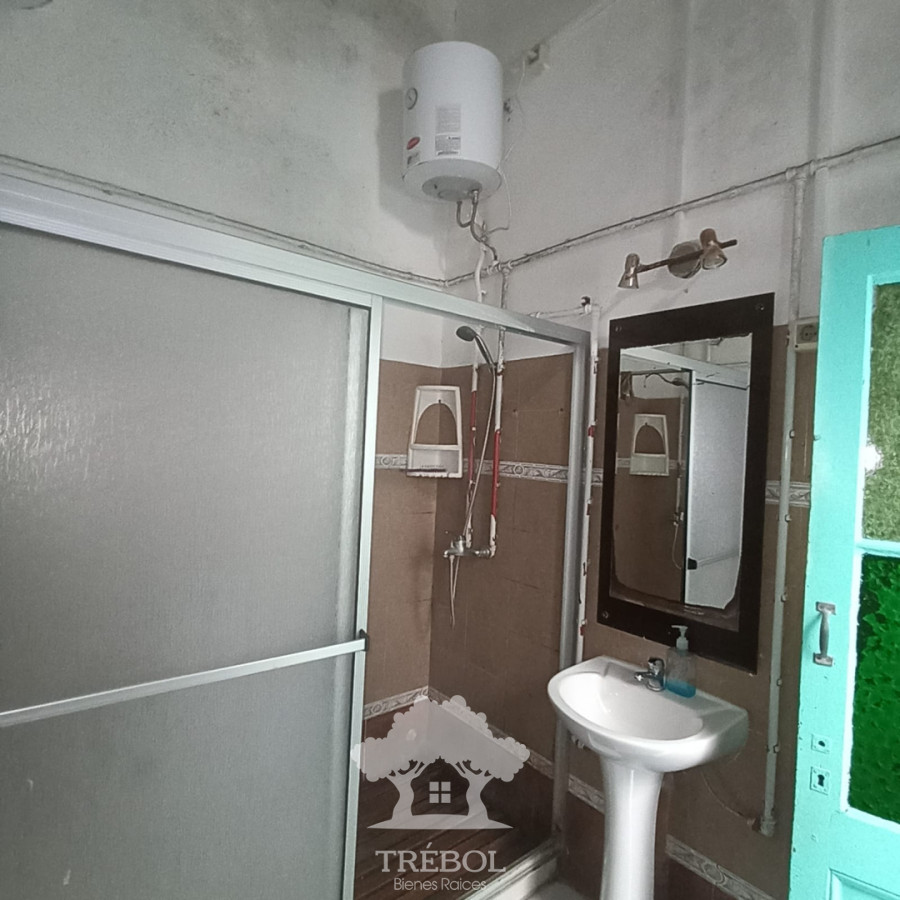 Casa ID.162 - Alquiler Casa 5 Dormitorios Tres Cruces Montevideo D