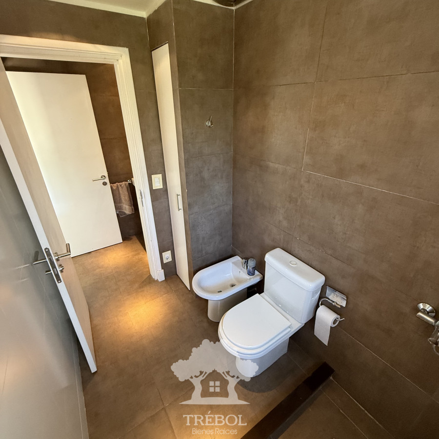 Casa ID.52 - Venta Casa 2 o 5 Dormitorios Buceo Montevideo B