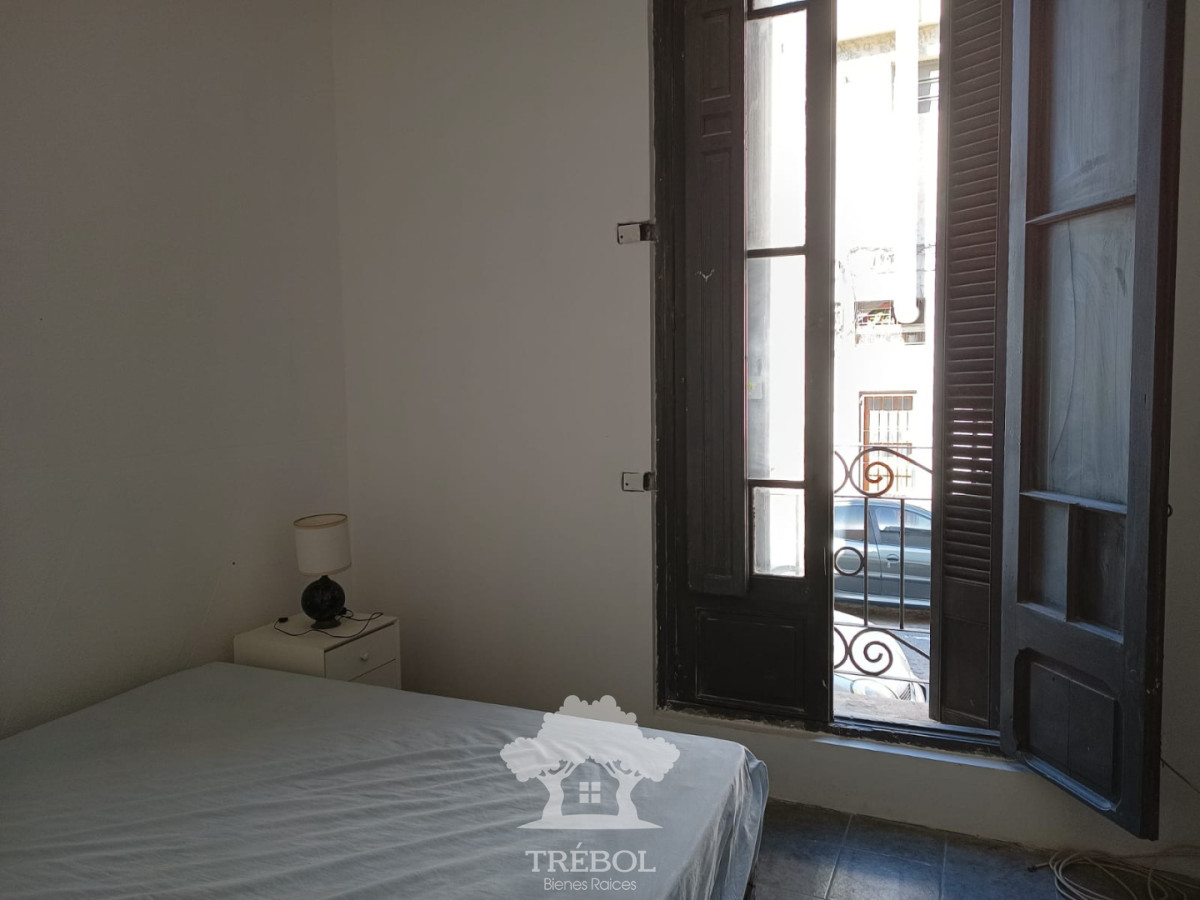 Casa ID.239 - Alquiler Casa 2 Dormitorios Ciudad Vieja Montevideo V 