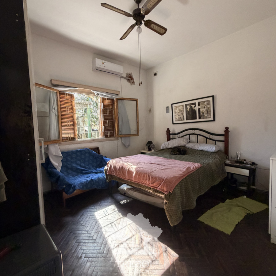 Casa ID.26 - Venta  Casa con Garaje y dos Apartamentos al fondo rentados Carrasco Norte Montevideo V