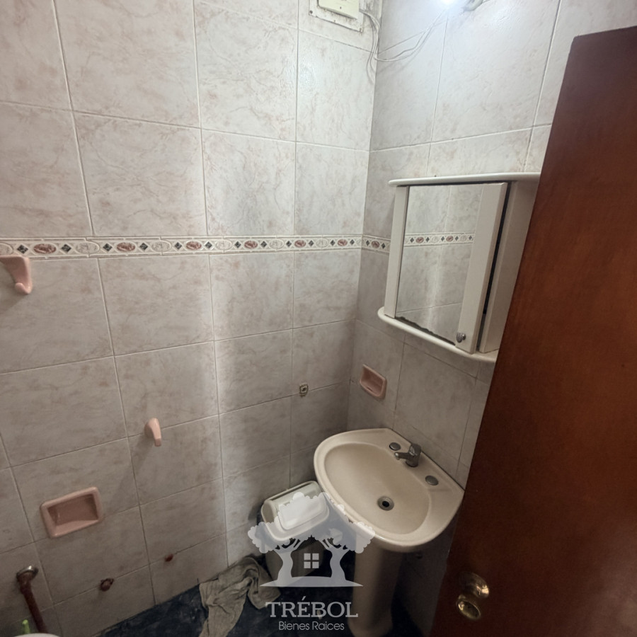 Casa ID.375 - Venta Casa Residencial estudiantil 5 Dormitorios Aguada Montevideo G