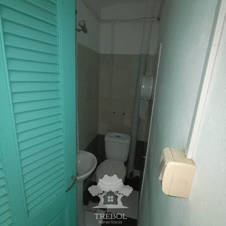 Casa ID.162 - Alquiler Casa 5 Dormitorios Tres Cruces Montevideo D