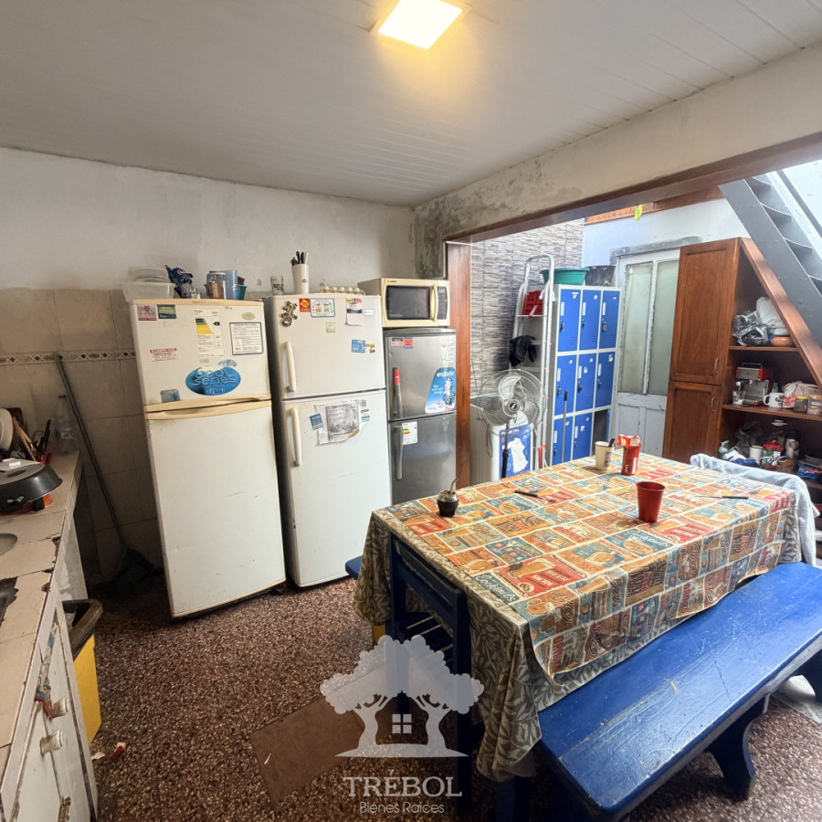 Casa ID.375 - Venta Casa Residencial estudiantil 5 Dormitorios Aguada Montevideo G