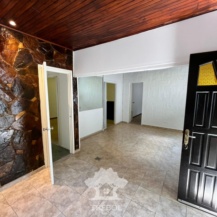 Casa ID.153 - Veta Casa 2 Dormitorios + 3 Apartamentos Rentados Ituzaingó Montevideo V 