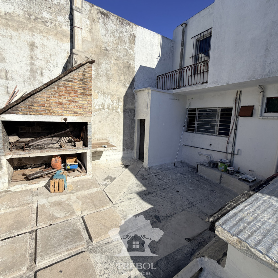 Casa ID.243 - Alquiler Casa 5 Dormitorios Ciudad Vieja  Montevideo G
