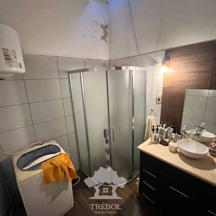 Casa ID.26 - Venta  Casa con Garaje y dos Apartamentos al fondo rentados Carrasco Norte Montevideo V