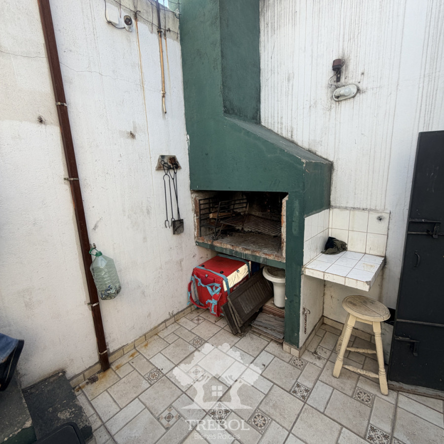 Casa ID.375 - Venta Casa Residencial estudiantil 5 Dormitorios Aguada Montevideo G