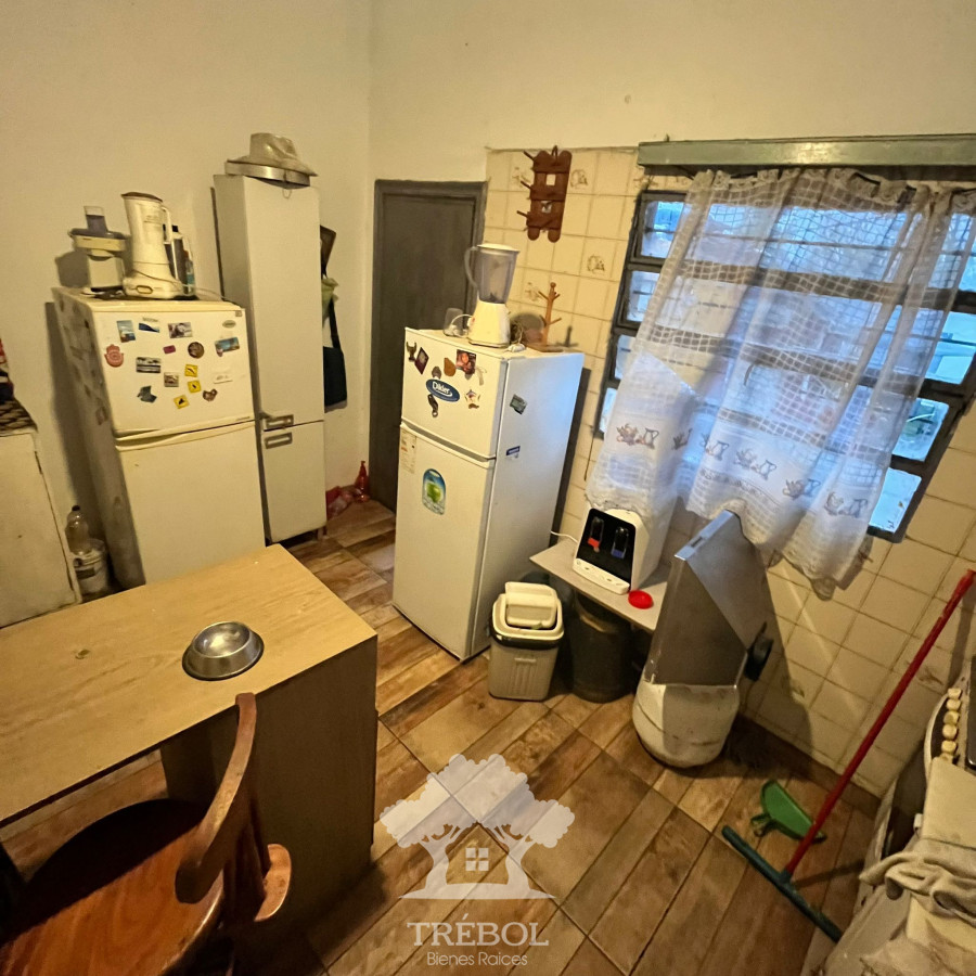 Casa ID.26 - Venta  Casa con Garaje y dos Apartamentos al fondo rentados Carrasco Norte Montevideo V