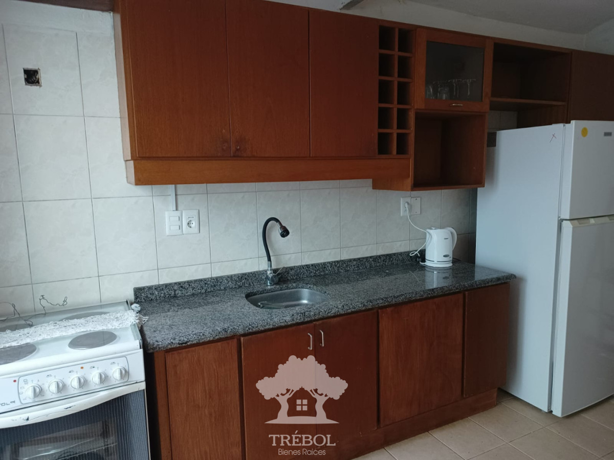 Casa ID.239 - Alquiler Casa 2 Dormitorios Ciudad Vieja Montevideo V 