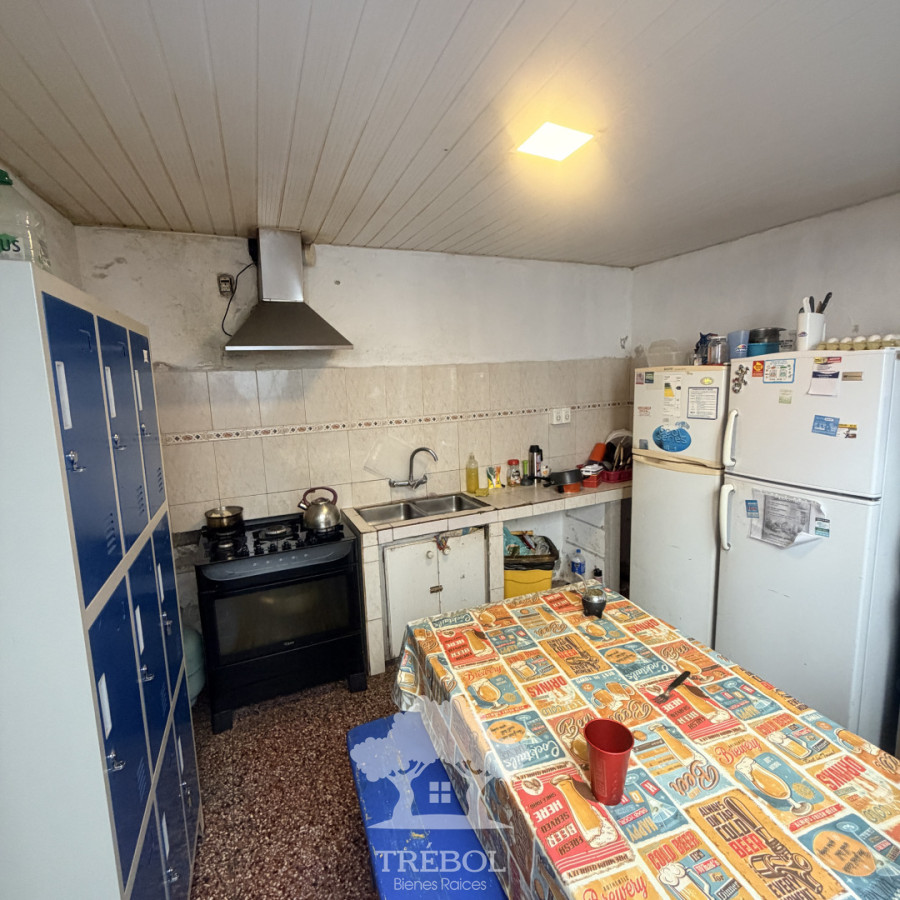 Casa ID.375 - Venta Casa Residencial estudiantil 5 Dormitorios Aguada Montevideo G