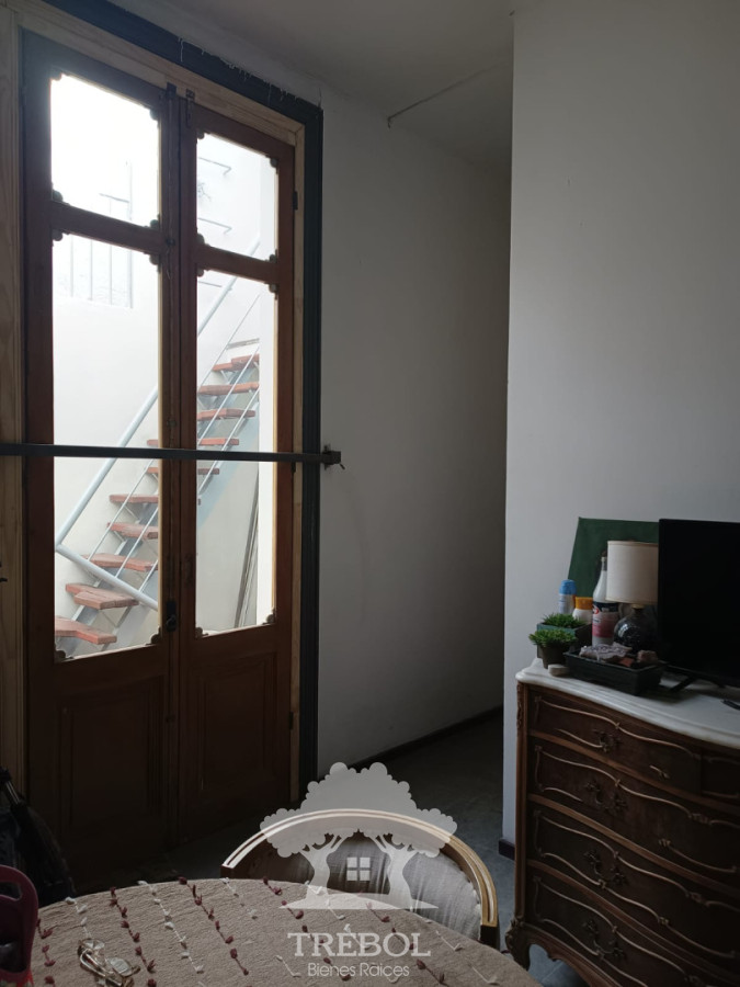 Casa ID.132 - Alquiler Casa 2 Dormitorios Ciudad Vieja Montevideo V 