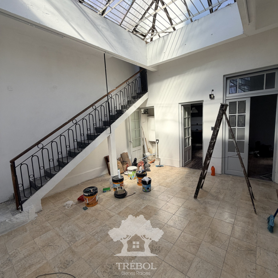 Casa ID.243 - Alquiler Casa 5 Dormitorios Ciudad Vieja  Montevideo G