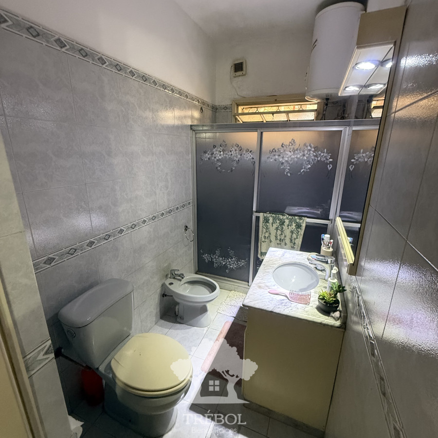 Casa ID.116 - Venta 2 Casas Villa Española Montevideo B