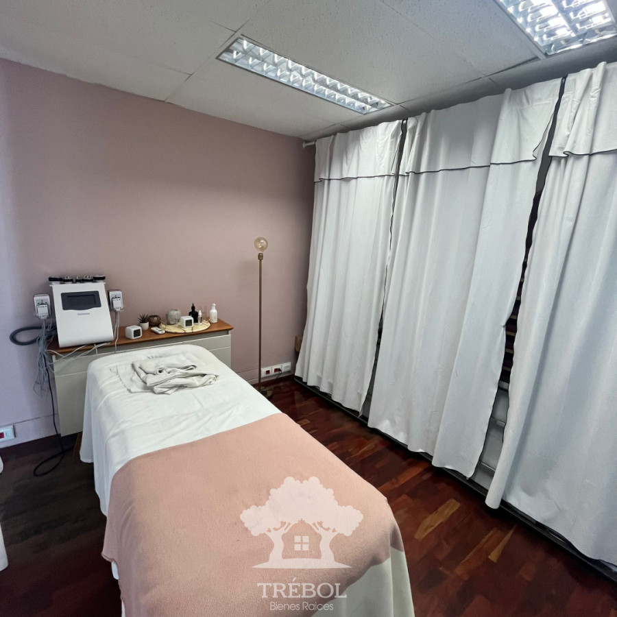 Local Comercial ID.136 - Venta Local Comercial 12 Consultorios Rentado Cordón Montevideo V  