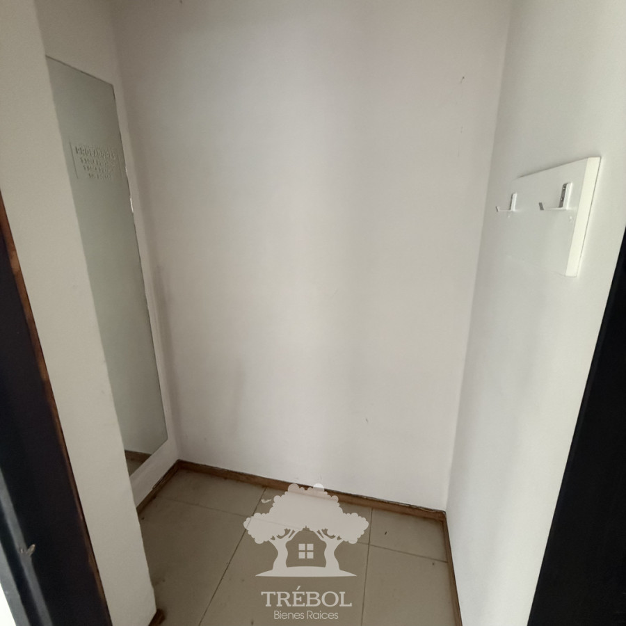 Local Comercial ID.370 - Alquiler local comercial Ciudad vieja Montevideo G
