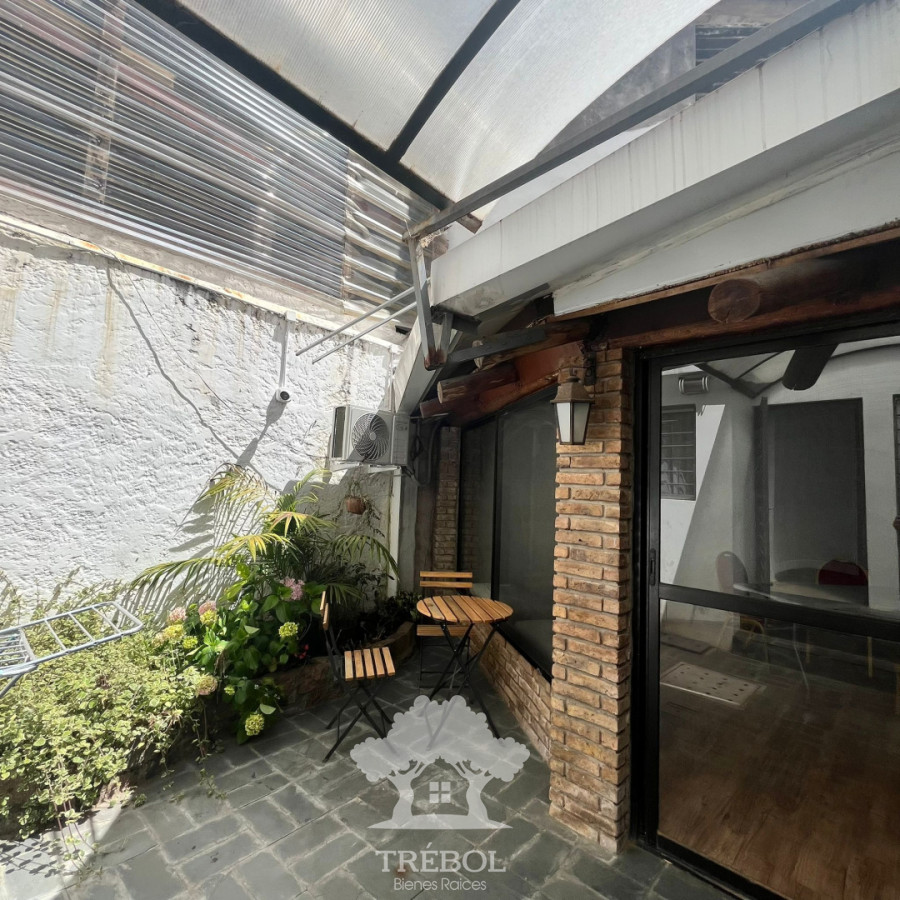 Local Comercial ID.136 - Venta Local Comercial 12 Consultorios Rentado Cordón Montevideo V  