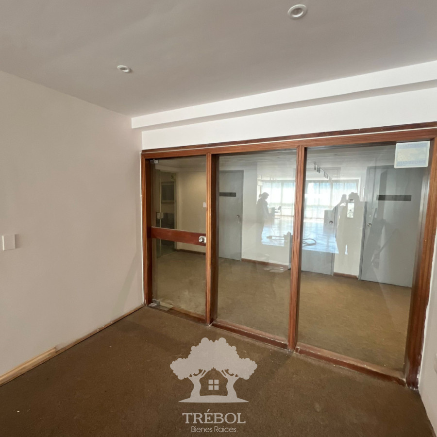 Oficina ID.18 - Venta Oficina Centro Montevideo V 