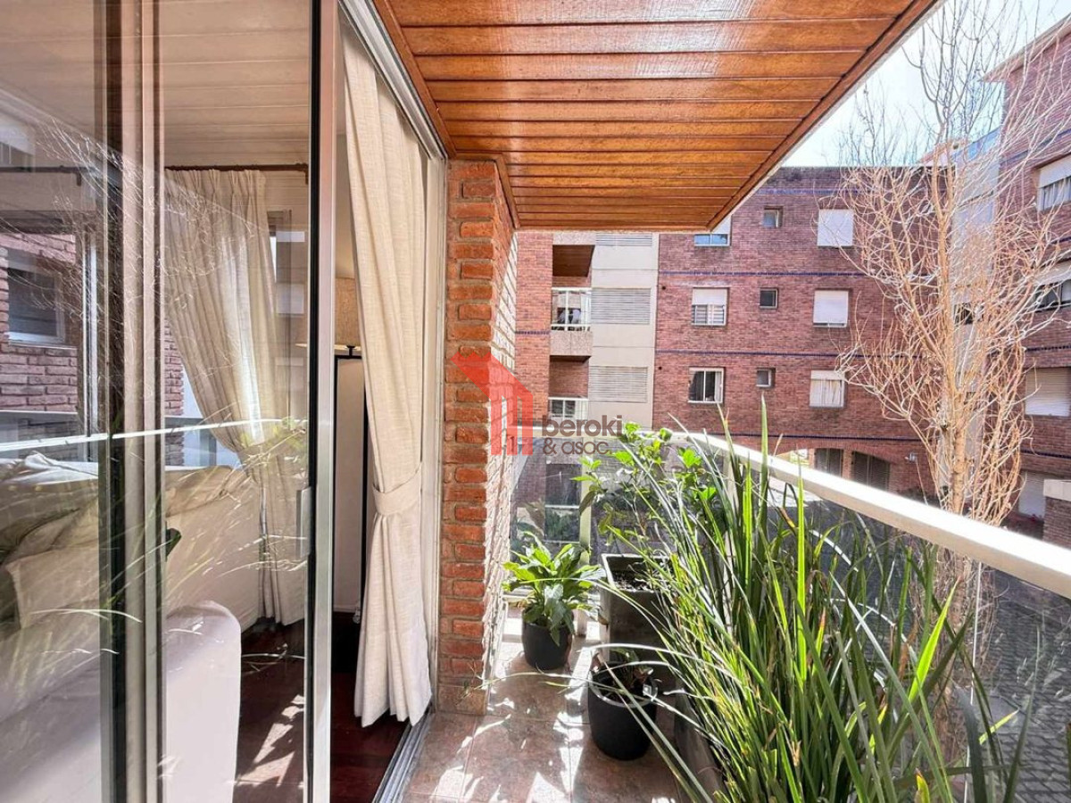 Apartamento ID.55 - Venta Parque Miramar apartamento 4 dormitorios + 2 baños+ cochera 