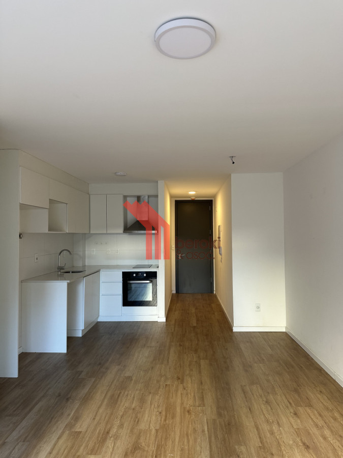 Apartamento ID.175 - Alquiler 1 dormitorio, Patio, Garaje . Tres cruces