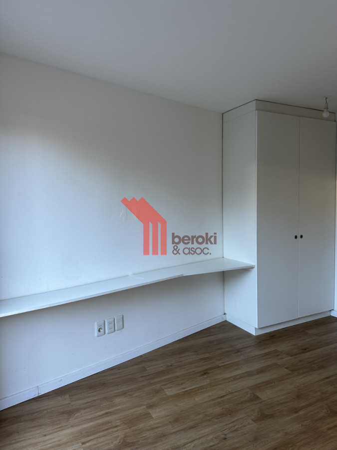 Apartamento ID.175 - Alquiler 1 dormitorio, Patio, Garaje . Tres cruces