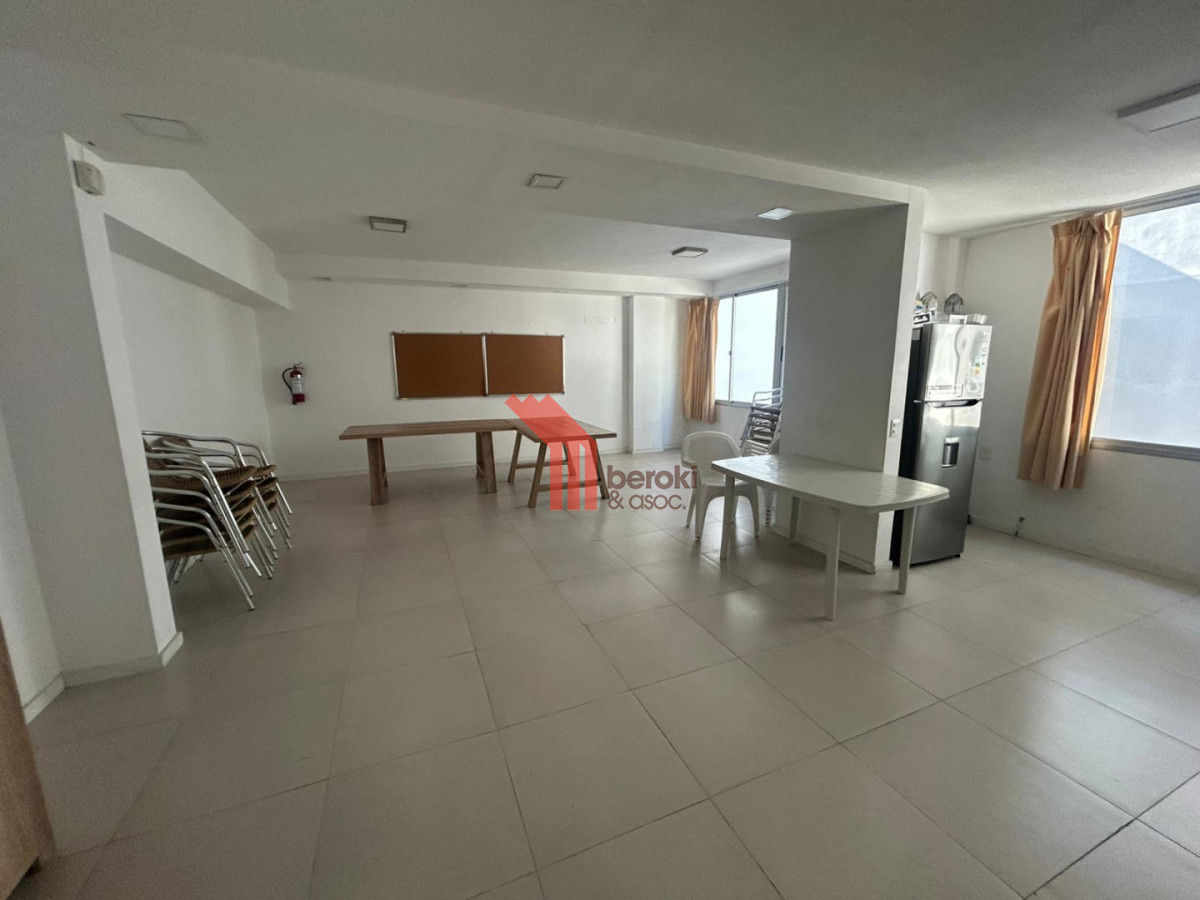 Apartamento ID.230 - Venta Apartamento 2 Dormitorios Brazo Oriental garaje y Barbacoa